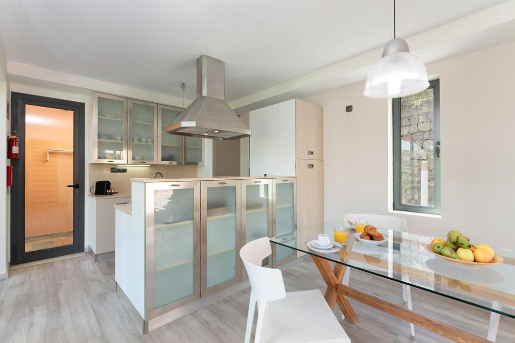 Villa Mit Pool Los Lagos 16 Salobre  Zewnętrze zdjęcie